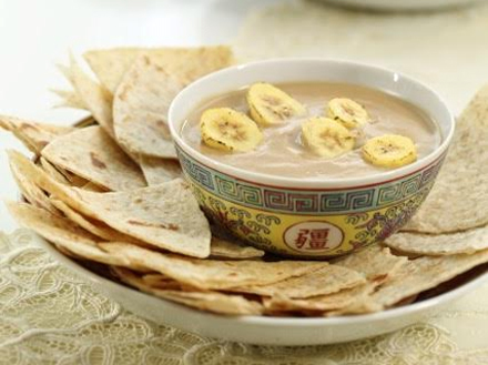 Wholegrain Triangles with Rich Banana Sauce